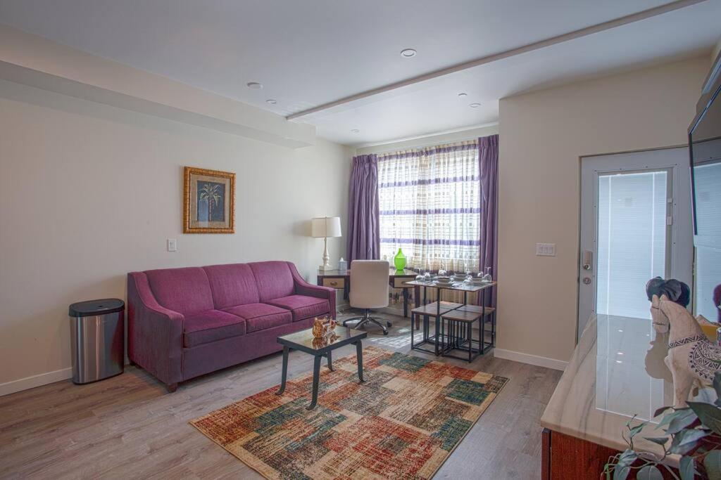 Spacious 1 Bedroom In Heart Of Appartement *