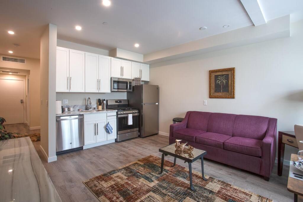 Spacious 1 Bedroom In Heart Of Appartamento